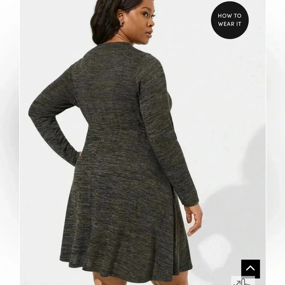 Torrid, midi gray long sleeve knit dress with pockets travel cozy soft Plus size - Picture 2 of 8